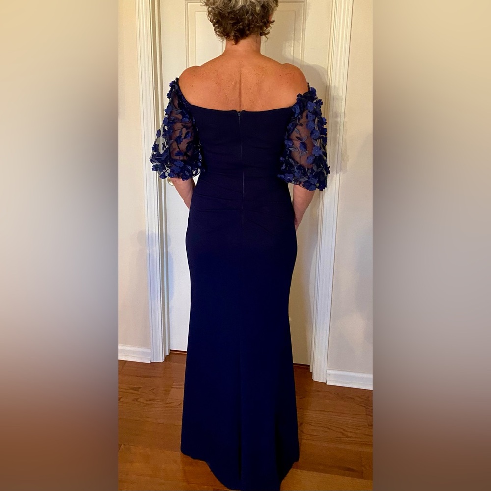 WORN ONCE Xscape floor length navy blue gown size 4 - Picture 4 of 4